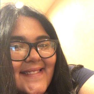 Meet your Posher, Andrea